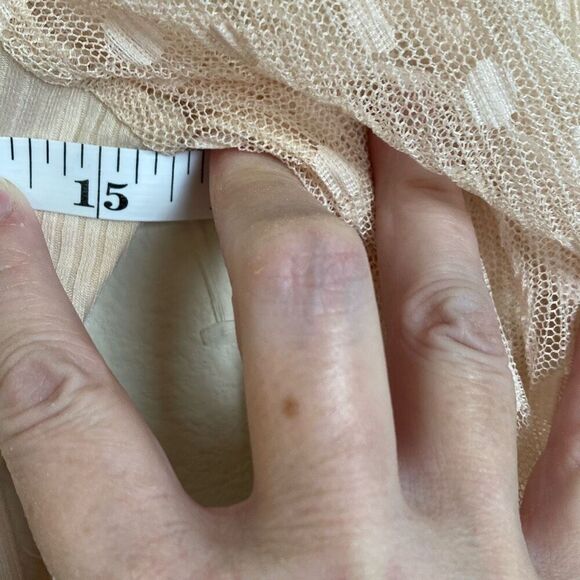 Lush Cream Colored Cropped Top With Polka Dot Lace Sleeves Size Small (G10) - Picture 7 of 8